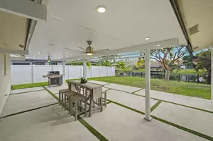 8340 SW 27th Pl, Davie, FL 33328 - Photo 15