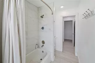 8340 SW 27th Pl, Davie, FL 33328 - Photo 7