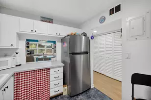 2312 S Cypress Bend Dr, Pompano Beach, FL 33069 - Photo 5