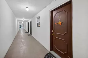 2312 S Cypress Bend Dr, Pompano Beach, FL 33069 - Photo 29