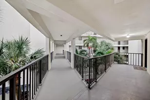 2312 S Cypress Bend Dr, Pompano Beach, FL 33069 - Photo 27