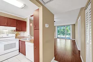 9235 Lagoon Pl, Davie, FL 33324 - Photo 3