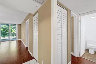 9235 Lagoon Pl, Davie, FL 33324 - Photo 7