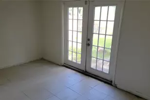 609 SW 79th Terrace, North Lauderdale, FL 33068 - Photo 15