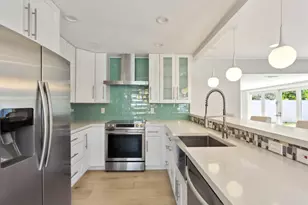 2020 N Victoria Park Rd, Fort Lauderdale, FL 33305 - Photo 9