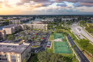 7647 Southampton Terrace, Tamarac, FL 33321 - Photo 21