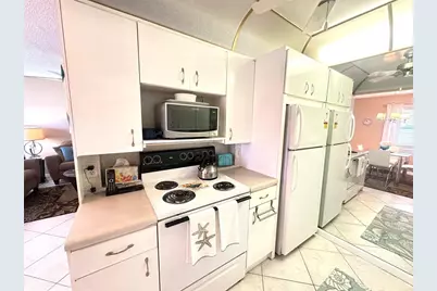 1076 Newport Q #1076, Deerfield Beach, FL 33442 - Photo 7