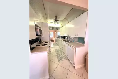 1076 Newport Q #1076, Deerfield Beach, FL 33442 - Photo 9