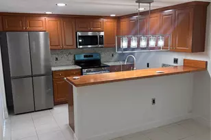 9138 SW 23rd St, Davie, FL 33324 - Photo 5