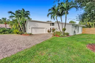 2525 SE 7th Dr, Pompano Beach, FL 33062 - Photo 9