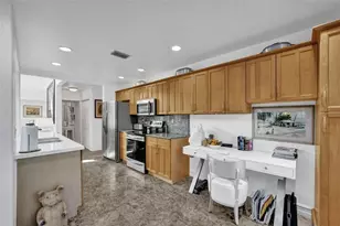 2525 SE 7th Dr, Pompano Beach, FL 33062 - Photo 13