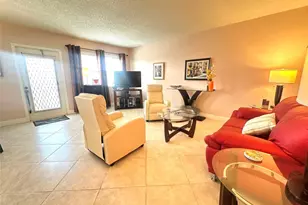 4004 Newport G, Deerfield Beach, FL 33442 - Photo 5