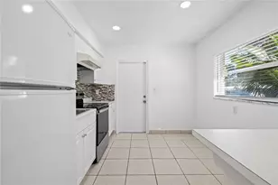 581 NW 17th Pl, Fort Lauderdale, FL 33311 - Photo 5