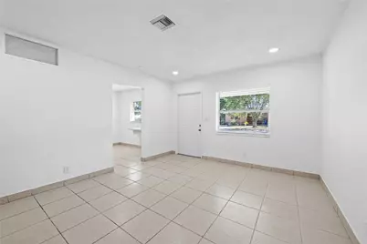 581 NW 17th Place, Fort Lauderdale, FL 33311 - Photo 7