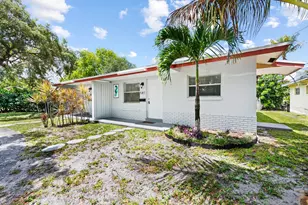 581 NW 17th Pl, Fort Lauderdale, FL 33311 - Photo 3