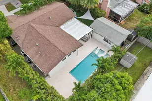 1660 SW 32nd Ct, Miami, FL 33145 - Photo 5