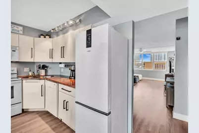 201 N Ocean Boulevard #202, Pompano Beach, FL 33062 - Photo 9