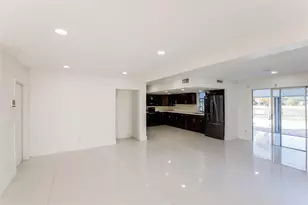 6609 NW 80th Ct, Tamarac, FL 33321 - Photo 9