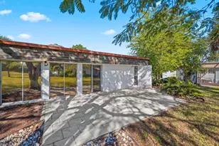 6104 White Oak Ln, Tamarac, FL 33319 - Photo 31