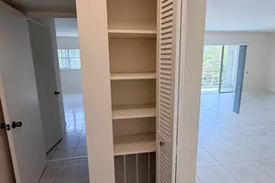 1000 NE 14th Ave, Hallandale Beach, FL 33009 - Photo 7