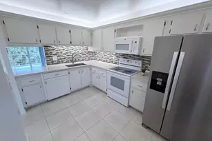 1000 NE 14th Ave, Hallandale Beach, FL 33009 - Photo 17