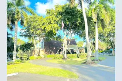 1000 NE 14th Avenue #503, Hallandale Beach, FL 33009 - Photo 5