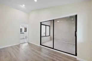 19986 NE 5th Ct, Miami, FL 33179 - Photo 23