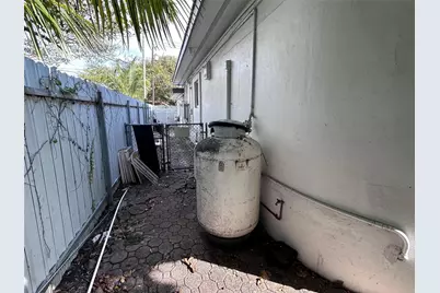 510 SW 39th Avenue, Coral Gables, FL 33134 - Photo 43