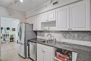 2501 S Ocean Dr, Hollywood, FL 33019 - Photo 15