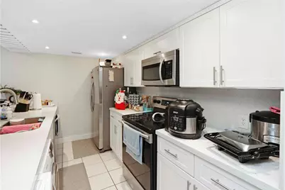 1640 W Golfview Drive, Hollywood, FL 33026 - Photo 21