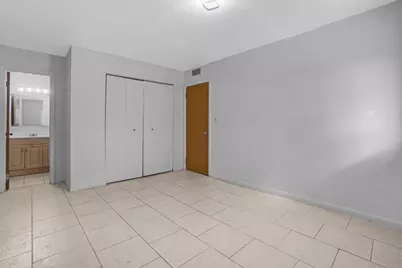 2424 NW 39th Way #202, Fort Lauderdale, FL 33311 - Photo 7