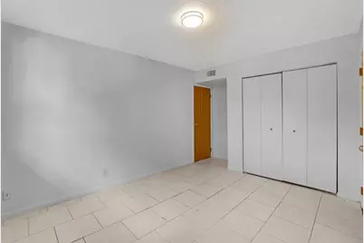 2424 NW 39th Way #202, Fort Lauderdale, FL 33311 - Photo 13