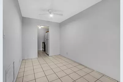 2424 NW 39th Way #202, Fort Lauderdale, FL 33311 - Photo 9