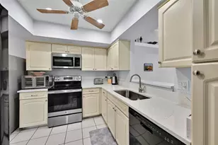 10788 Waterberry Dr, Boca Raton, FL 33498 - Photo 9