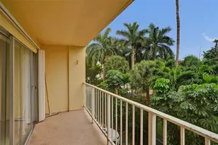200 178th Dr, North Miami Beach, FL 33160 - Photo 25