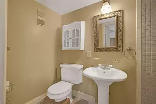 200 178th Dr, North Miami Beach, FL 33160 - Photo 23