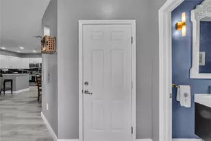 6140 Grand Cypress Cir E, Coconut Creek, FL 33073 - Photo 7