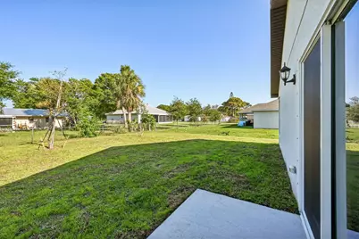 5606 Seagrape Drive, Fort Pierce, FL 34982 - Photo 5