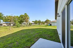5606 Seagrape Dr, Fort Pierce, FL 34982 - Photo 5