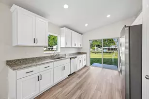 5606 Seagrape Dr, Fort Pierce, FL 34982 - Photo 21
