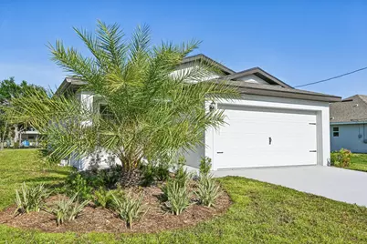 5606 Seagrape Drive, Fort Pierce, FL 34982 - Photo 3