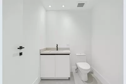 160 Isle Of Venice Drive #302, Fort Lauderdale, FL 33301 - Photo 27