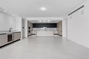 160 Isle of Venice Dr, Fort Lauderdale, FL 33301 - Photo 11
