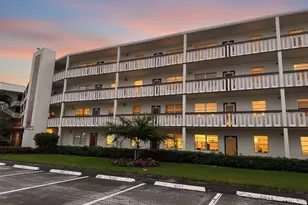 3041 Hythe C Unit, Boca Raton, FL 33434 - Photo 3