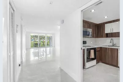 500 Oaks Lane #110, Pompano Beach, FL 33069 - Photo 5