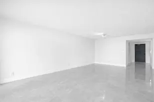 500 Oaks Ln, Pompano Beach, FL 33069 - Photo 13