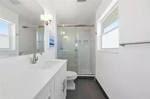 1332 Bayview Dr, Fort Lauderdale, FL 33304 - Photo 23