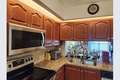 112 Lake Emerald Drive #208, Oakland Park, FL 33309 - Photo 5
