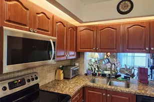 112 Lake Emerald Dr, Oakland Park, FL 33309 - Photo 5