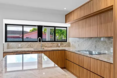 20500 Highland Lakes Boulevard, Miami, FL 33179 - Photo 9